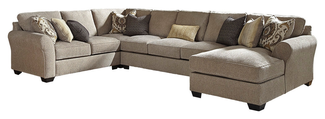 Pantomine Benchcraft 4-Piece Sectional with Chaise