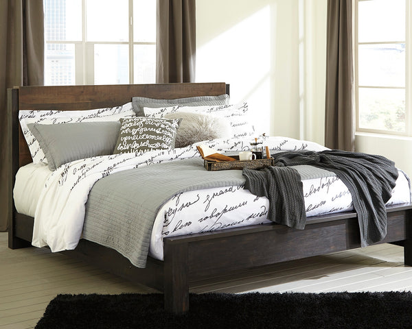 Signature Design by Ashley Windlore King Panel Bed
