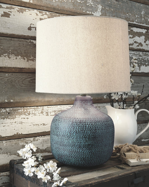Malthace Signature Design by Ashley Table Lamp