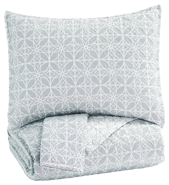 Mayda Signature Design by Ashley Quilt Set Queen